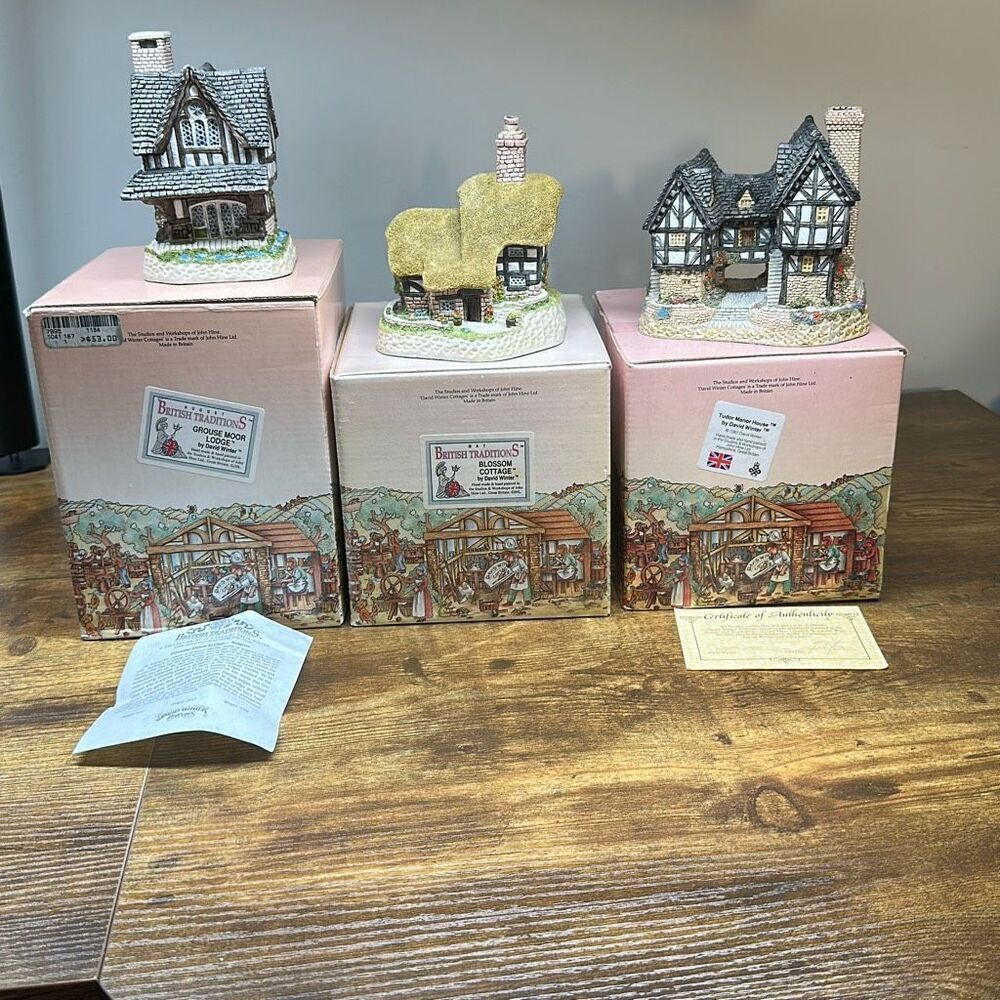 David‎ Winter Cottages Grouse Moor Lodge Blossom Cottage Tudor Manor House Lot